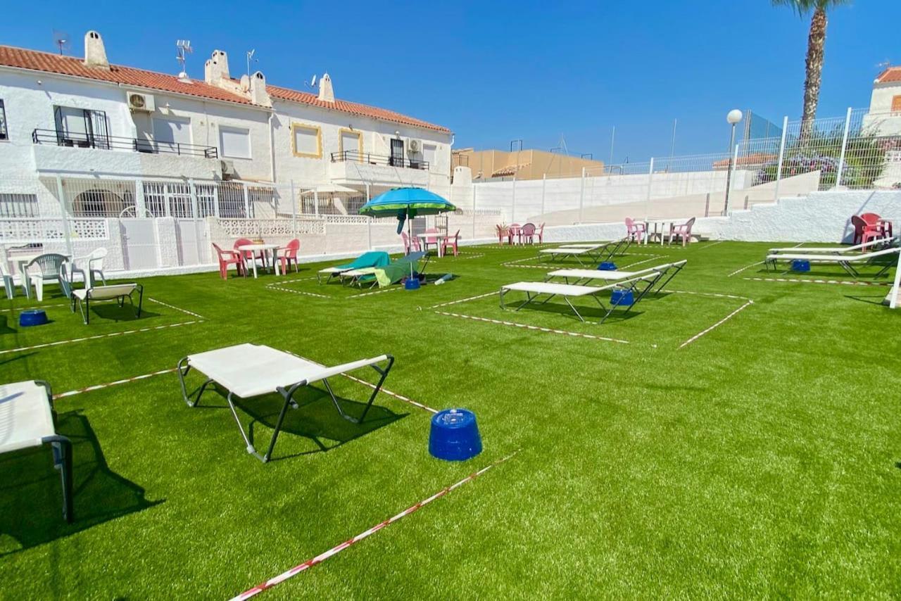 Costa Blanka Resident Apartman Torrevieja Esterno foto